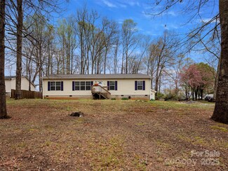 530 Gilreath Loop Rd, Mills River, NC 28759