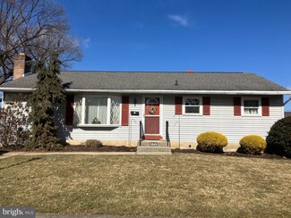 3849 Stony Brook Dr, York, PA 17402