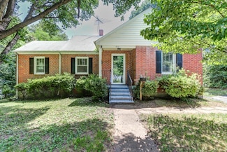 802 Westview Dr, Lynchburg, VA 24502