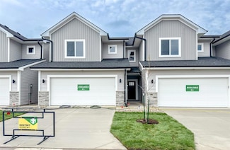 6928 Poppy Ct, Johnston, IA 50131