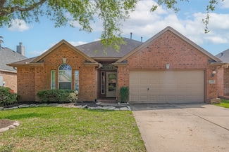 4910 Chase Wick Dr, Bacliff, TX 77518