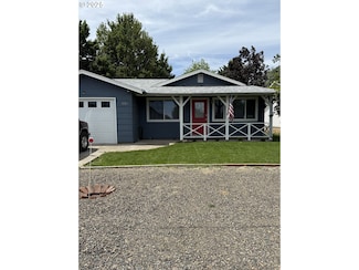 3110 N Oak St, La Grande, OR 97850