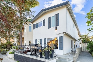 217 10th St, Seal Beach, CA 90740