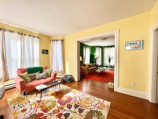 206 Adelaide Ave, Providence, RI 02907