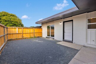600 Gentleman Rd Unit 6, Balcones Heights, TX 78201