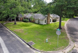 2414 S Martin St, Kilgore, TX 75662