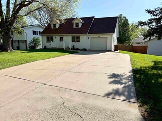 466 Locust St, Milford, NE 68405