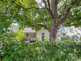 1322 S Seminary St, Galesburg, IL 61401