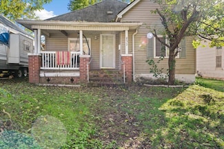 832 W Calhoun St, Springfield, MO 65802