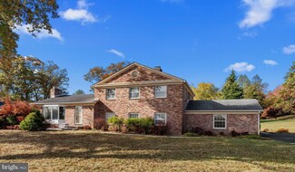 820 Thomas Rd, Lafayette Hill, PA 19444