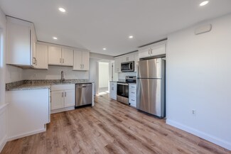 7 Pleasant St, Dracut, MA 01826