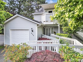 2218 S 336th St Unit 604, Federal Way, WA 98003