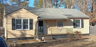 629 Hoke Dr, Petersburg, VA 23805