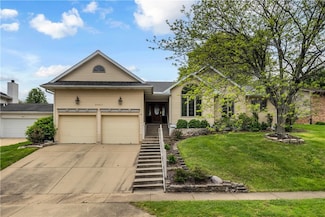2667 S Forrest Green Dr, Decatur, IL 62521
