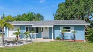1226 Robin Hood Ln, Dunedin, FL 34698