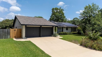 2404 Coral Ridge Cir, Austin, TX 78747