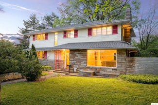 1117 E Vine St, Mount Vernon, OH 43050