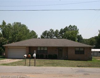 1300 Fuller Ave, Pocola, OK 74902