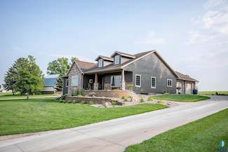 403 Mill Pond Rd, Rock Rapids, IA 51246