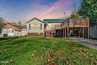 114 E 2nd St N, Big Stone Gap, VA 24219