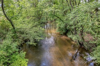 637 Cascade Lake Rd, Pisgah Forest, NC 28768