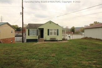 147 Main Ave, Nitro, WV 25143