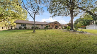 2720 Shady Pines Rd, Texarkana, TX 75501