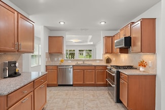 3830 County Seat Ln, Richmond, TX 77469