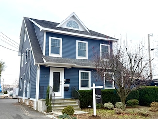 5 Myrtle St, Norwalk, CT 06855