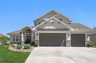 1108 NE Goshen Ct, Lee's Summit, MO 64064