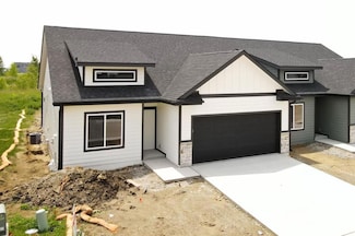 2502 NE 6th St, Grimes, IA 50111