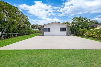 6121 SW 40th Ct, Miramar, FL 33023