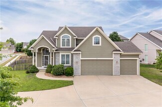 8100 NE 74th St, Kansas City, MO 64158