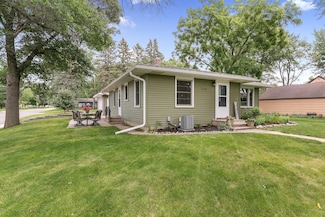 228 8th Ave N, Sauk Rapids, MN 56379