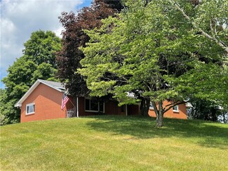 1090 S 6th St, Indiana, PA 15701