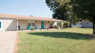 408 Olympia St, Manila, AR 72442
