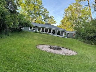 25525 Edgemont Dr, Southfield, MI 48033