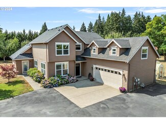 319 E 2nd St, Canby, OR 97013