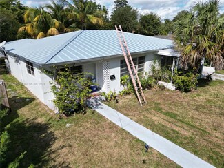 16900 NE 23rd Ave, North Miami Beach, FL 33160