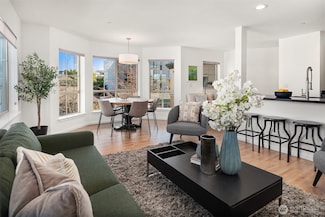 1125 E Olive St Unit 501, Seattle, WA 98122