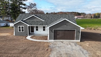 340 2nd St, Rosholt, WI 54473