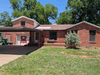 515 Park St, Burkburnett, TX 76354