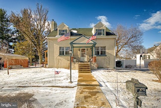 16 Thomas Ave, West Chester, PA 19380