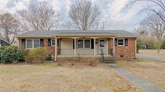 2720 Amherst Ave, Burlington, NC 27215