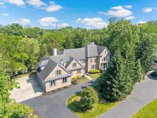 9123 E Kemper Rd, Montgomery, OH 45249