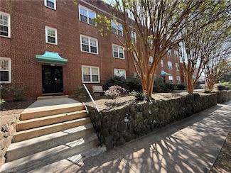 1306 Glade St NW Unit 24, Winston-Salem, NC 27101