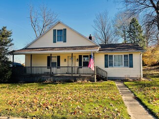 132 N 2nd St, Cassopolis, MI 49031