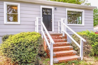 444 Oakwood Ave, Mooresville, NC 28115