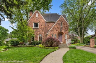21975 Wildwood St, Dearborn, MI 48128