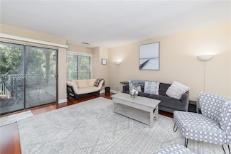15 Deallyon Ave Unit 2, Hilton Head Island, SC 29928